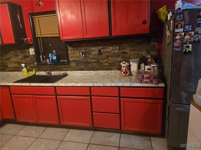 2703 LaSalle Avenue, Niagara Falls, NY 14301