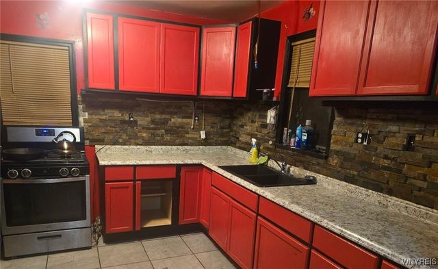 2703 LaSalle Avenue, Niagara Falls, NY 14301