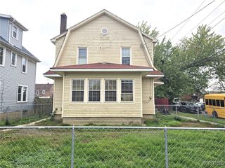 2703 LaSalle Avenue, Niagara Falls, NY 14301