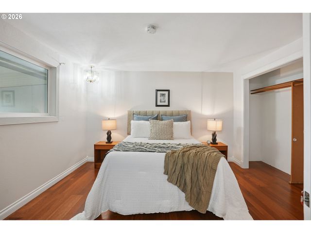 992 S END Rd, Oregon City, OR 97045