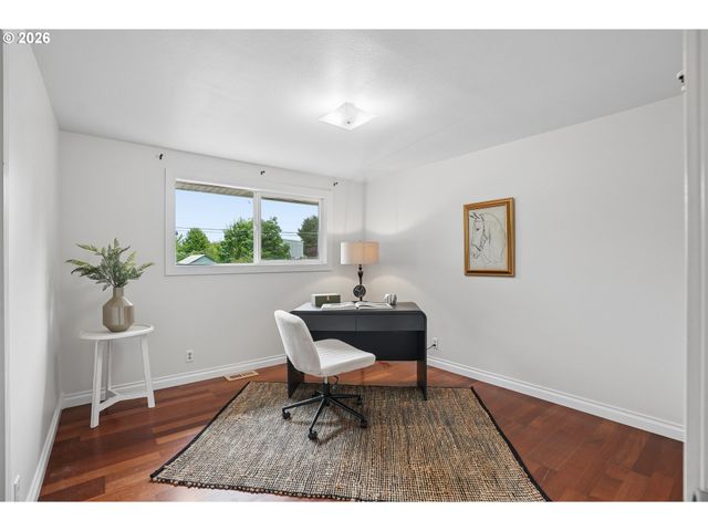 992 S END Rd, Oregon City, OR 97045