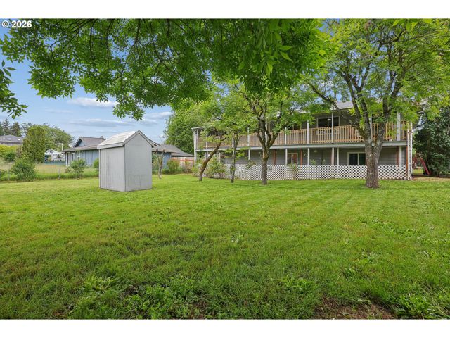 992 S END Rd, Oregon City, OR 97045