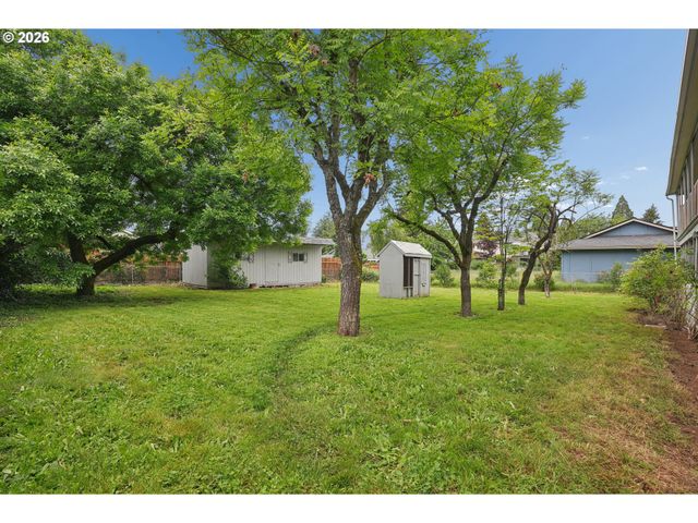 992 S END Rd, Oregon City, OR 97045