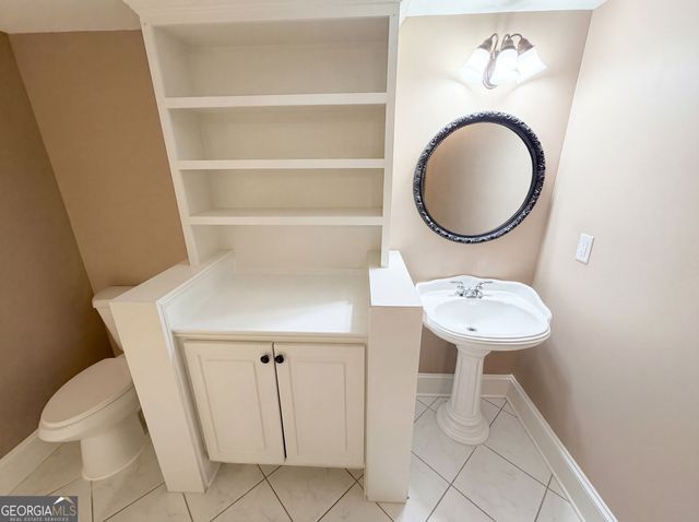 984 Forest Pond Court, Marietta, GA 30068