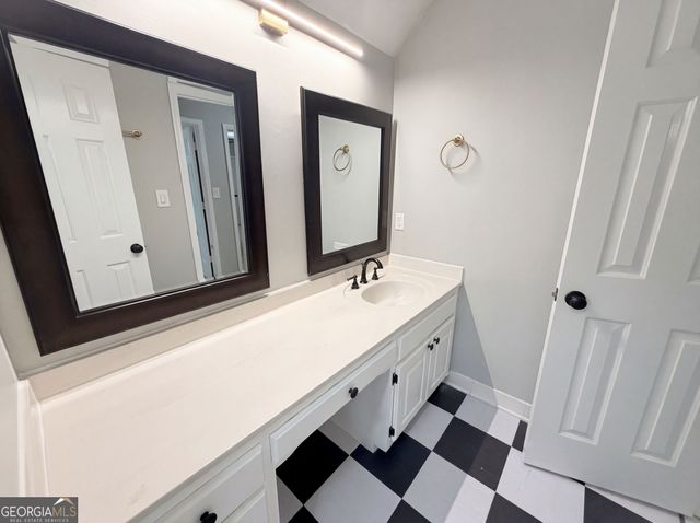 984 Forest Pond Court, Marietta, GA 30068