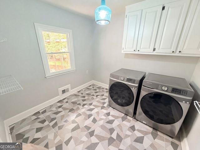 984 Forest Pond Court, Marietta, GA 30068