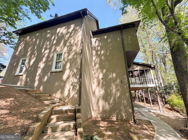 984 Forest Pond Court, Marietta, GA 30068