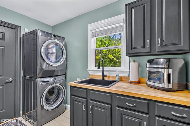 16812 Aiken Rd, Louisville, KY 40245
