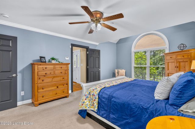 16812 Aiken Rd, Louisville, KY 40245