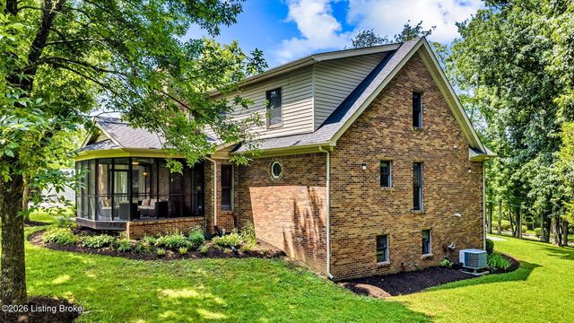 16812 Aiken Rd, Louisville, KY 40245