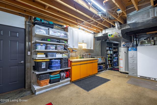16812 Aiken Rd, Louisville, KY 40245