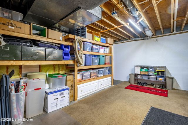 16812 Aiken Rd, Louisville, KY 40245