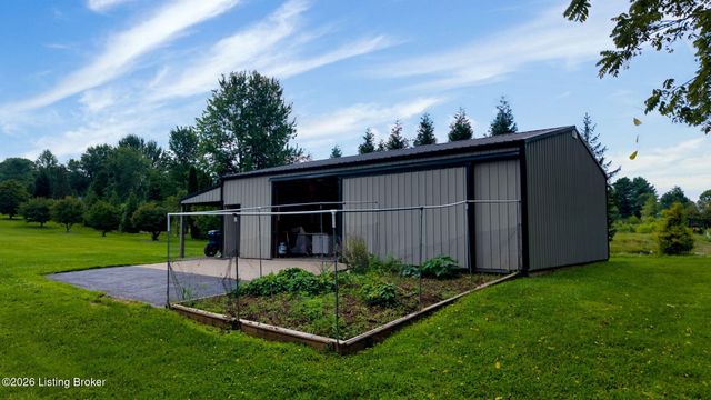 16812 Aiken Rd, Louisville, KY 40245