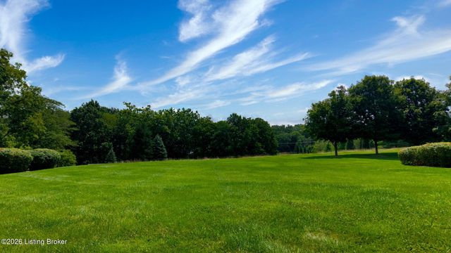 16812 Aiken Rd, Louisville, KY 40245