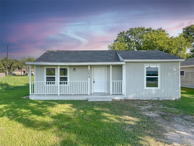 2234 Zapata Street, Freeport, TX 77541