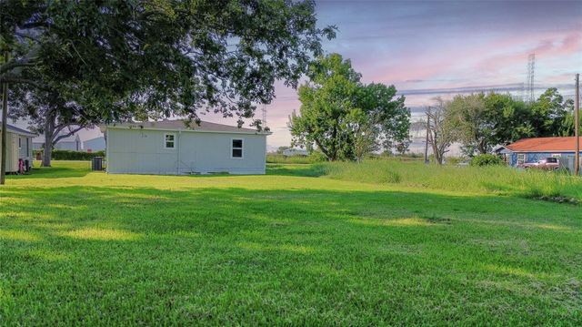 2234 Zapata Street, Freeport, TX 77541