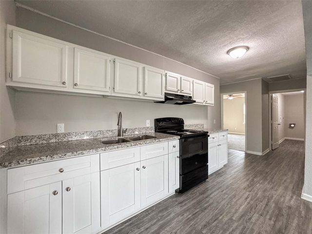 2234 Zapata Street, Freeport, TX 77541