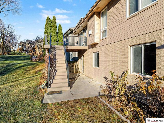 4915 Fountain Drive, Papillion, NE 68133