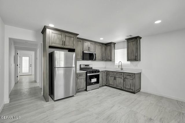 1107 Myrtle Avenue B, El Paso, TX 79901