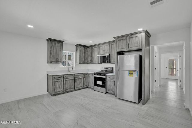 1107 Myrtle Avenue B, El Paso, TX 79901