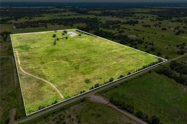 555 Albers Road, Ledbetter, TX 78946