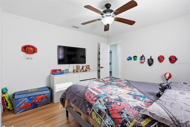 5520 FULMAR DRIVE, Tampa, FL 33625