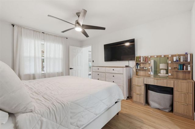 5520 FULMAR DRIVE, Tampa, FL 33625