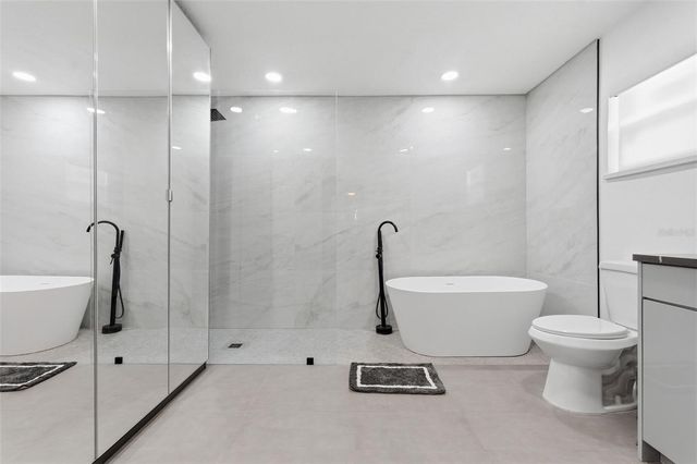 5520 FULMAR DRIVE, Tampa, FL 33625