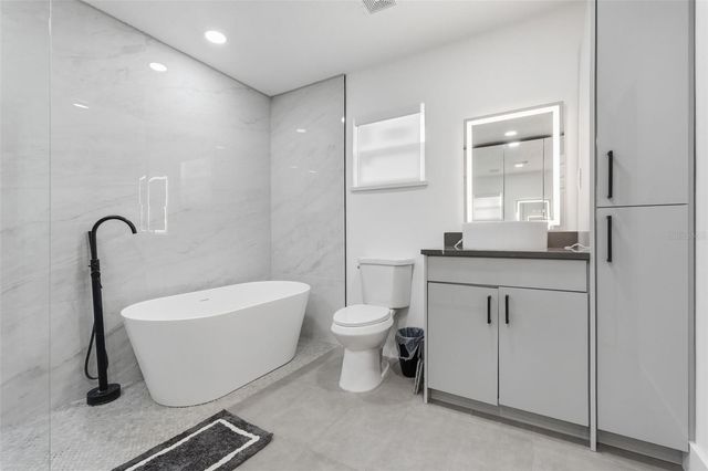 5520 FULMAR DRIVE, Tampa, FL 33625