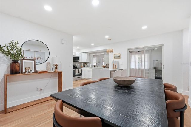 5520 FULMAR DRIVE, Tampa, FL 33625