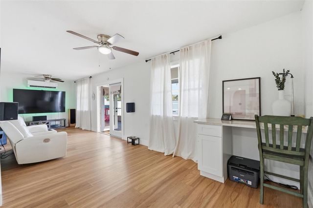 5520 FULMAR DRIVE, Tampa, FL 33625