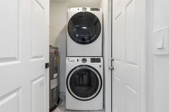 5520 FULMAR DRIVE, Tampa, FL 33625