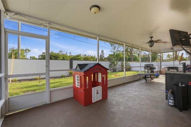 5520 FULMAR DRIVE, Tampa, FL 33625