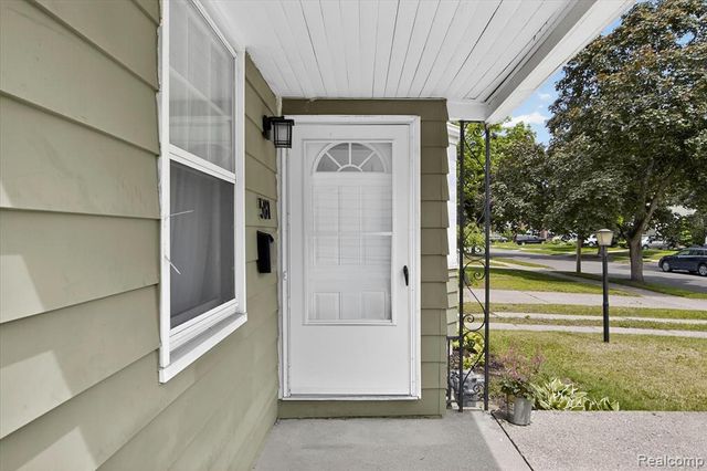 581 Flowerdale Street, Ferndale, MI 48220
