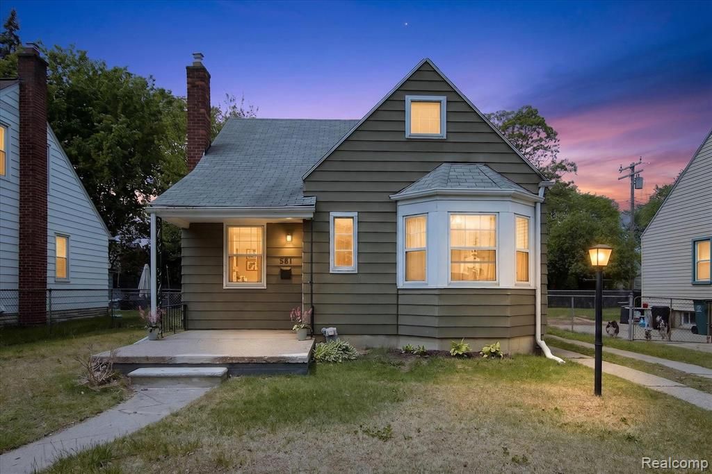 581 Flowerdale Street, Ferndale, MI 48220