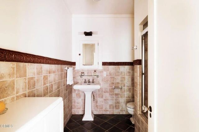 1450 N Michigan Avenue, Pasadena, CA 91104