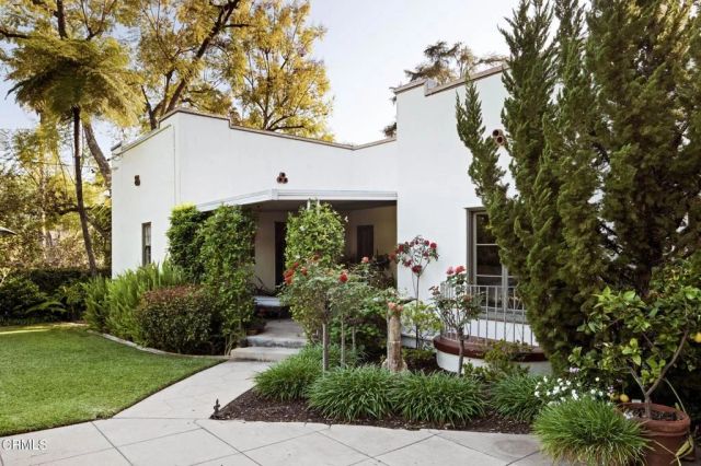 1450 N Michigan Avenue, Pasadena, CA 91104
