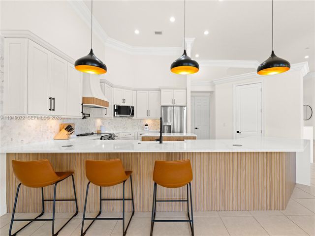 15016 SW 35th St, Davie, FL 33331