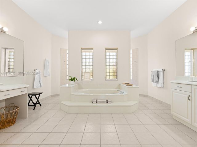 15016 SW 35th St, Davie, FL 33331