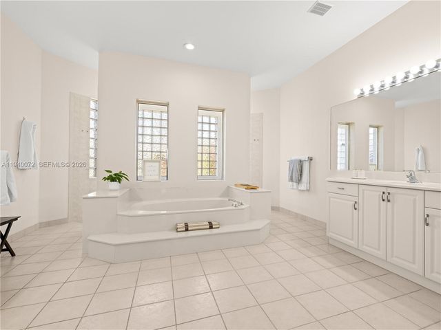 15016 SW 35th St, Davie, FL 33331