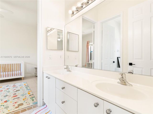 15016 SW 35th St, Davie, FL 33331