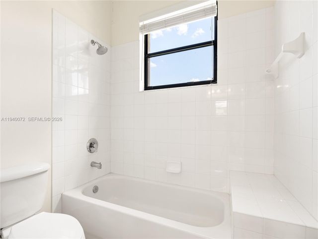 15016 SW 35th St, Davie, FL 33331