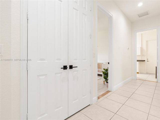 15016 SW 35th St, Davie, FL 33331