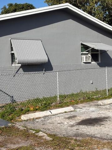 1913 SW Gardenia Rd, Fort Lauderdale, FL 33317