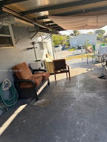 1913 SW Gardenia Rd, Fort Lauderdale, FL 33317