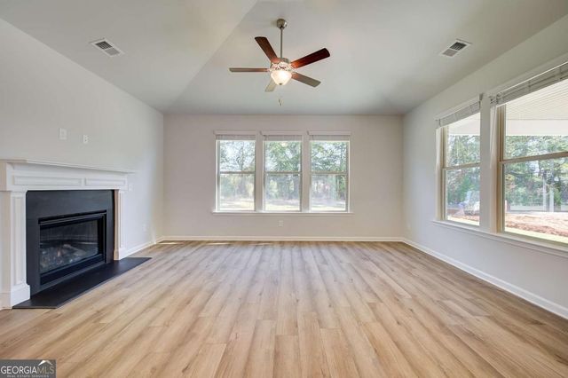 125 Haverling Pass, Hampton, GA 30228