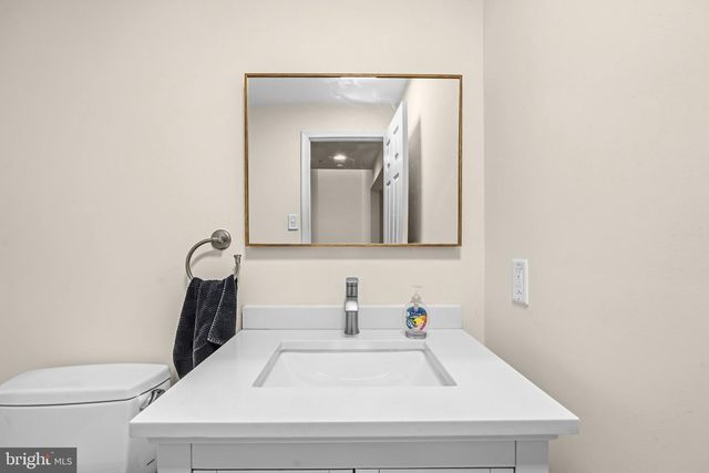 855 THICKET CT, Odenton, MD 21113