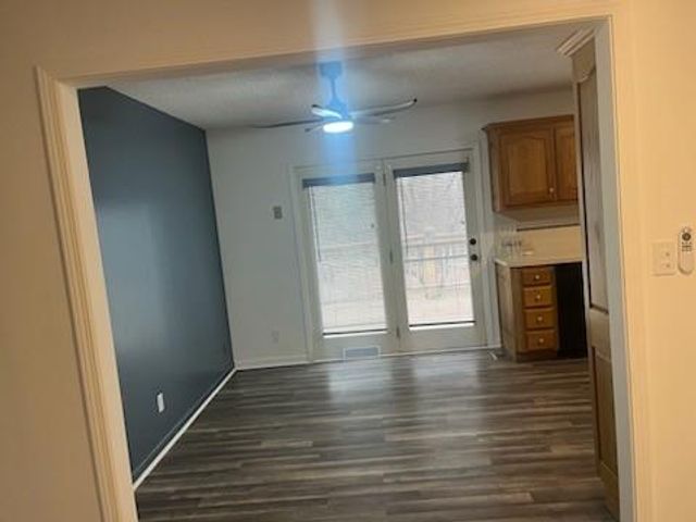 4225 S Milton Drive, Independence, MO 64055