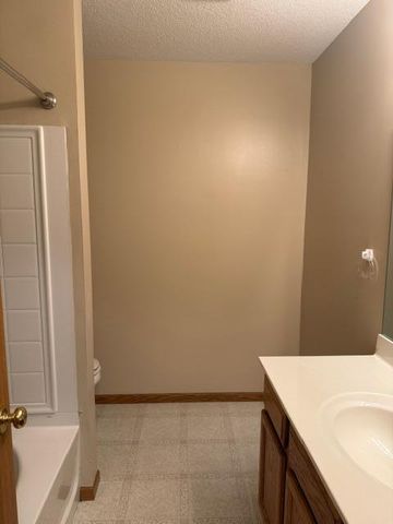 6886 Meadow Grass Lane S, Cottage Grove, MN 55016