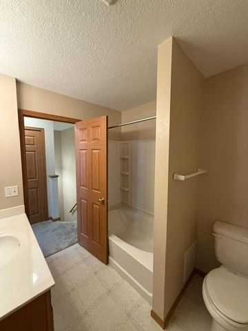 6886 Meadow Grass Lane S, Cottage Grove, MN 55016